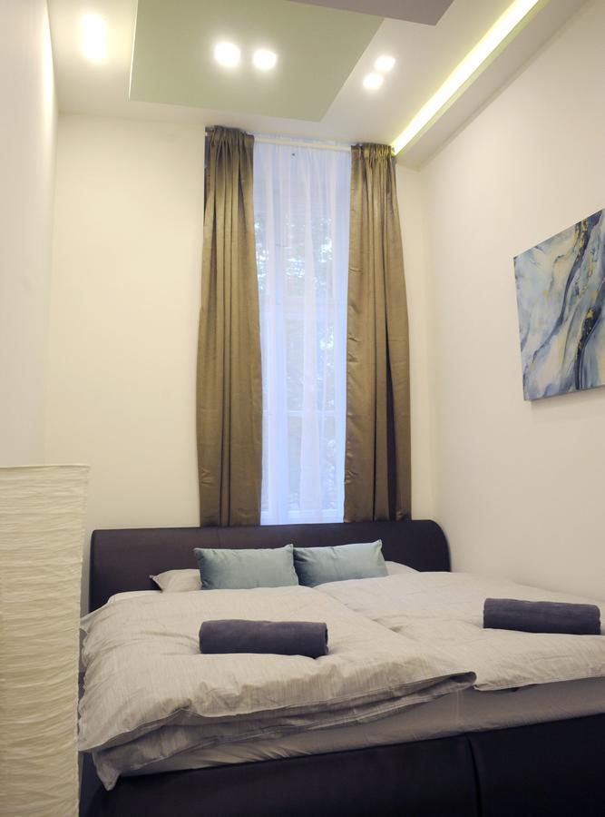 Opera Superior Liszt Ferenc Ter Apartamento Budapeste Exterior foto